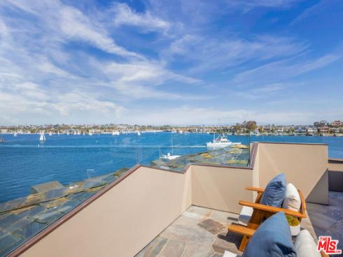13 Bay Island , Newport Beach, CA