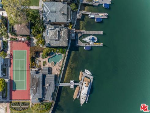 13 Bay Island , Newport Beach, CA