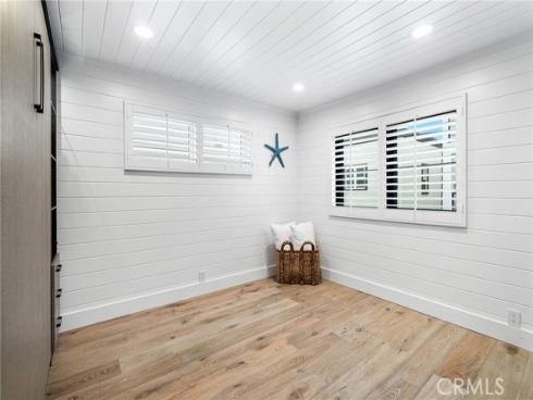 1819 W Bay A Avenue, Newport Beach, CA