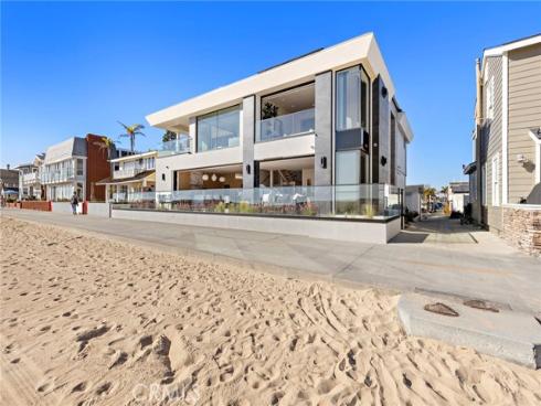 706 W Oceanfront  , Newport Beach, CA