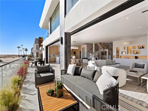 706 W Oceanfront  , Newport Beach, CA