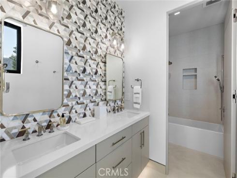 706 W Oceanfront  , Newport Beach, CA