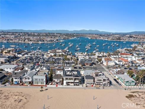 706 W Oceanfront  , Newport Beach, CA