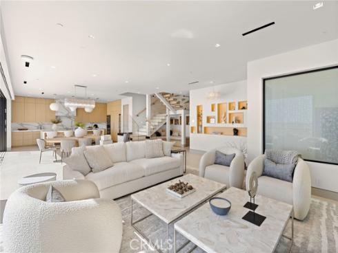 706 W Oceanfront  , Newport Beach, CA