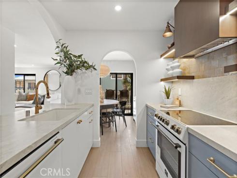 600 E Oceanfront 1A , Newport Beach, CA