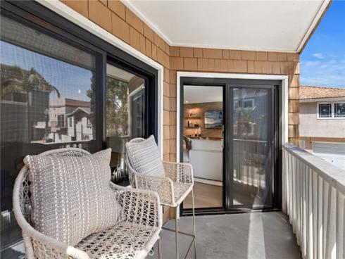 600 E Oceanfront 1A , Newport Beach, CA