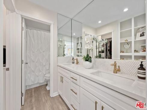 229 Villa Point Drive, Newport Beach, CA