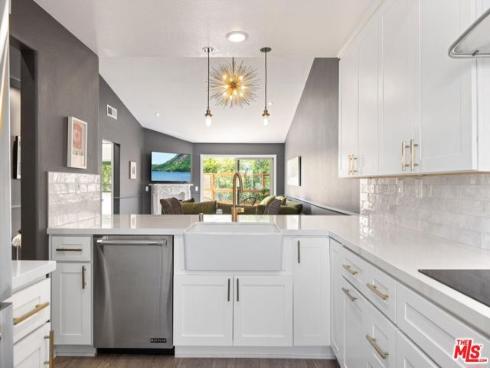 229 Villa Point Drive, Newport Beach, CA