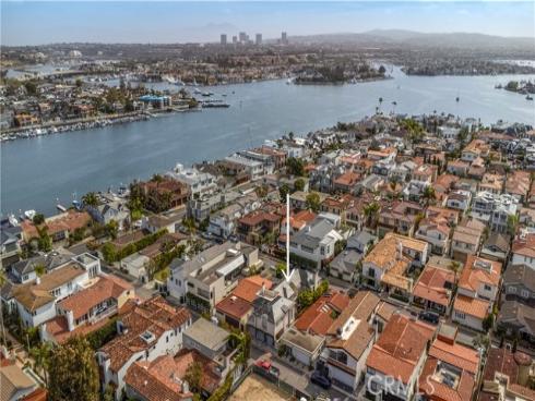 129 Via Waziers , Newport Beach, CA