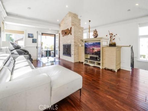 523 W Balboa Boulevard, Newport Beach, CA