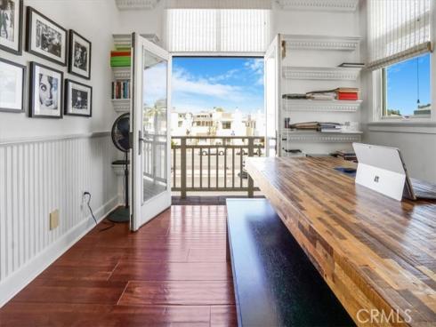 523 W Balboa Boulevard, Newport Beach, CA