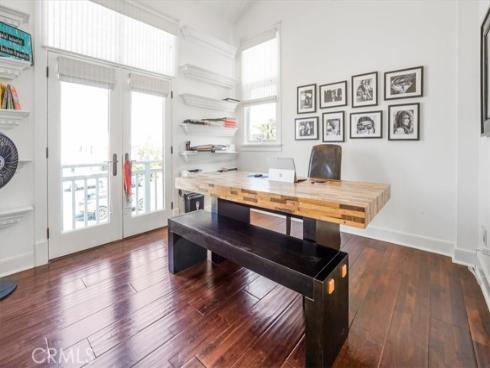 523 W Balboa Boulevard, Newport Beach, CA