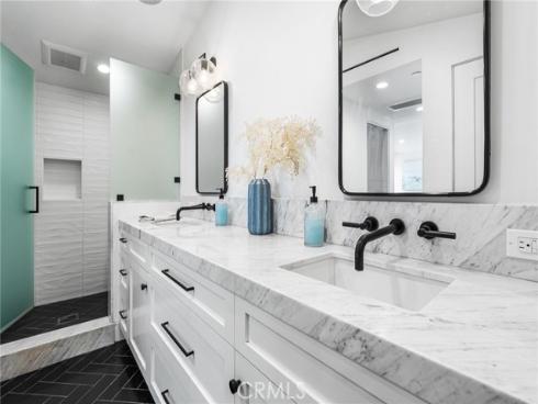 110 30th Street, Newport Beach, CA