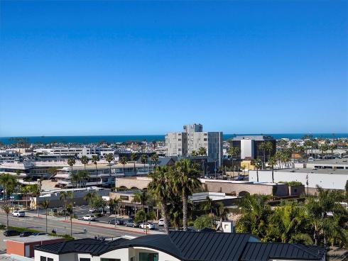 230  Ocean View Avenue  , Newport Beach, CA