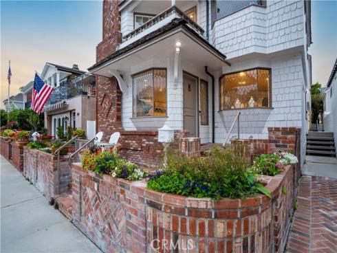 211 Pearl Avenue, Newport Beach, CA