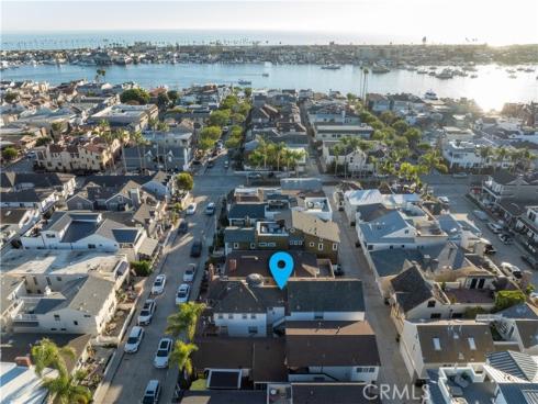 211 Pearl Avenue, Newport Beach, CA