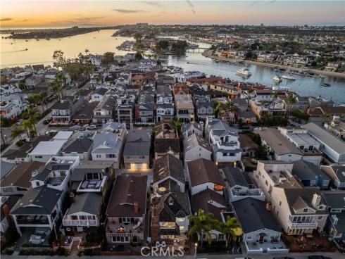 211 Pearl Avenue, Newport Beach, CA