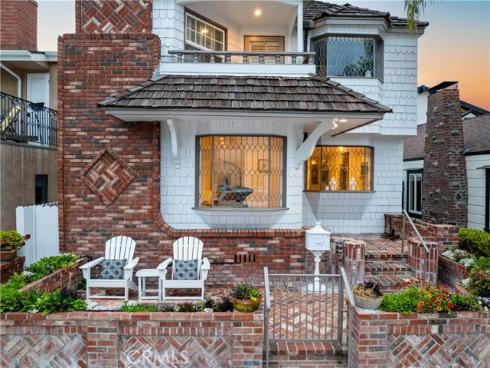 211 Pearl Avenue, Newport Beach, CA