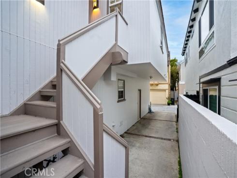 211 Pearl Avenue, Newport Beach, CA