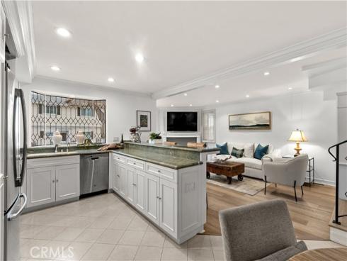 211 Pearl Avenue, Newport Beach, CA