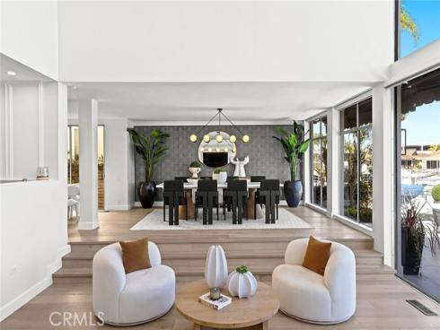7 Linda Isle , Newport Beach, CA