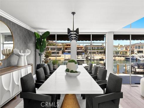 7 Linda Isle , Newport Beach, CA