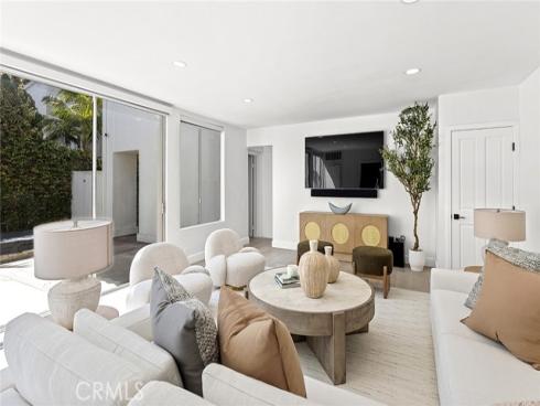 7 Linda Isle , Newport Beach, CA