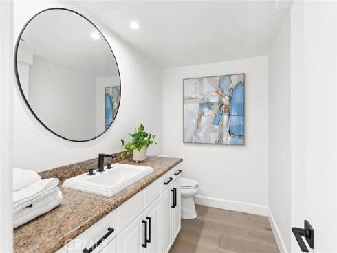 7 Linda Isle , Newport Beach, CA