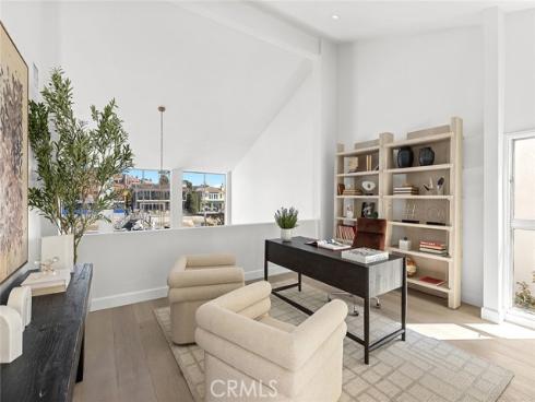 7 Linda Isle , Newport Beach, CA