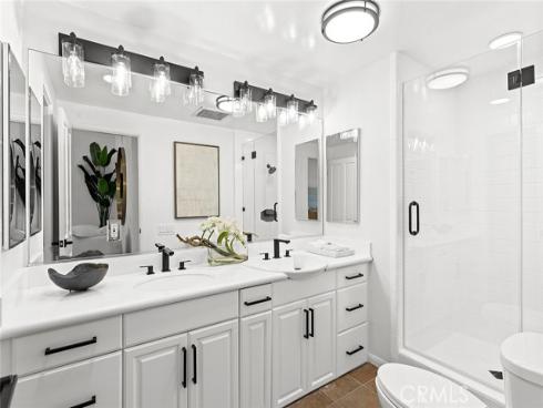 7 Linda Isle , Newport Beach, CA