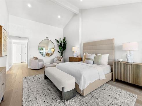 7 Linda Isle , Newport Beach, CA