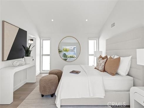 7 Linda Isle , Newport Beach, CA