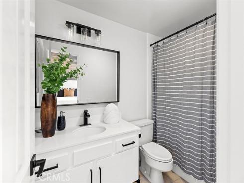 7 Linda Isle , Newport Beach, CA