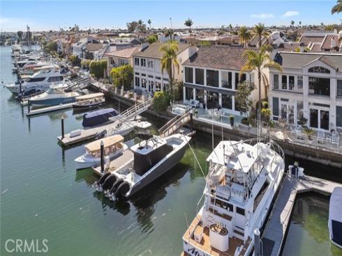7 Linda Isle , Newport Beach, CA