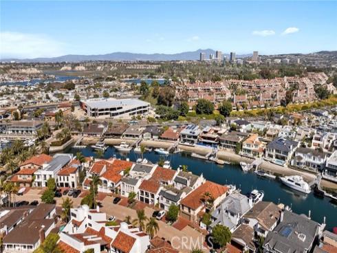 7 Linda Isle , Newport Beach, CA