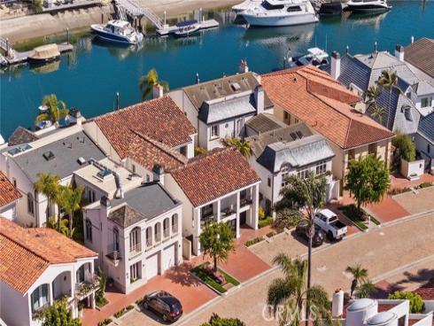 7 Linda Isle , Newport Beach, CA
