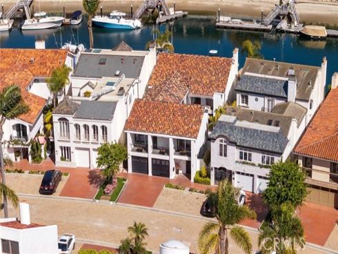 7 Linda Isle , Newport Beach, CA