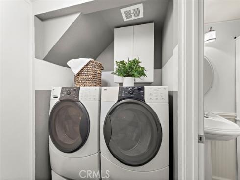 17 Latitude Court, Newport Beach, CA