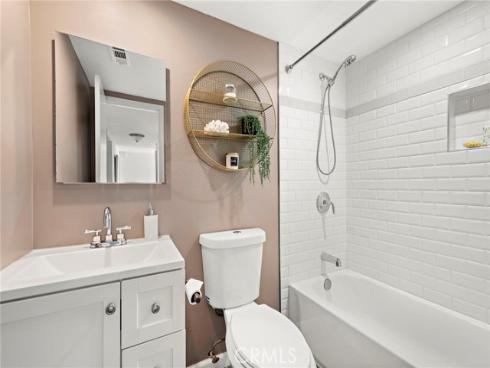 17 Latitude Court, Newport Beach, CA