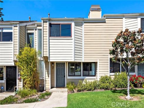 17 Latitude Court, Newport Beach, CA