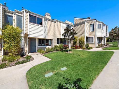 17 Latitude Court, Newport Beach, CA