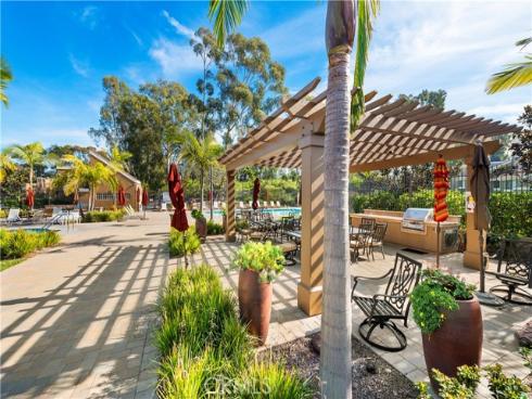 17 Latitude Court, Newport Beach, CA