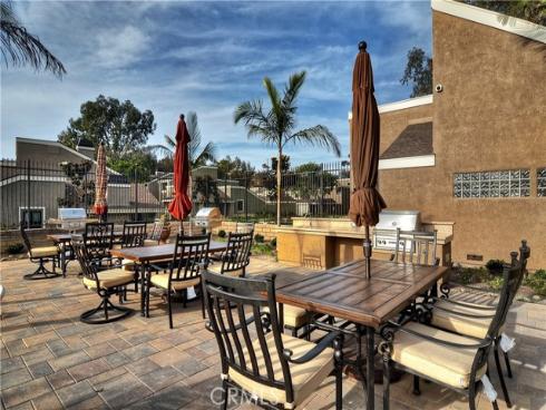 17 Latitude Court, Newport Beach, CA