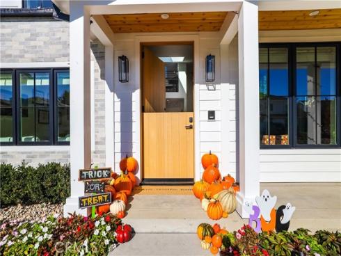 1954 Port Locksleigh Place, Newport Beach, CA