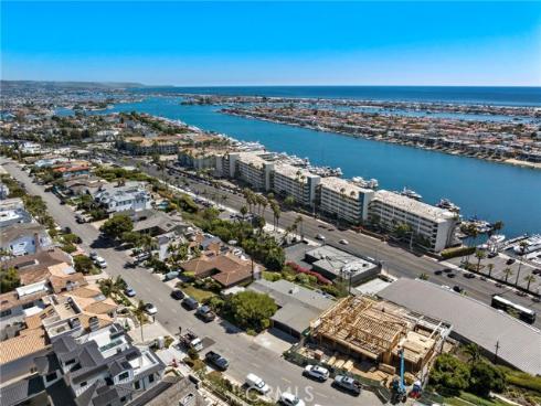 1701 Kings Road , Newport Beach, CA