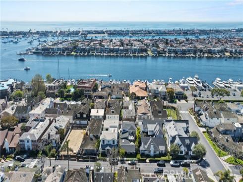 2602 Circle Drive, Newport Beach, CA