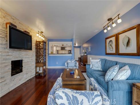 600 E Oceanfront 1D , Newport Beach, CA