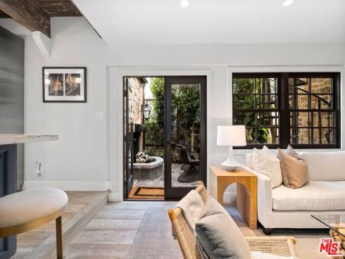 305 Grand Canal 1 , Newport Beach, CA