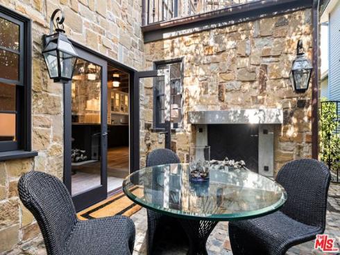 305 Grand Canal 1 , Newport Beach, CA