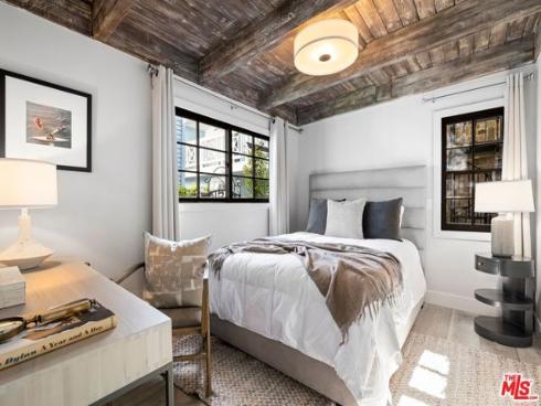 305 Grand Canal 1 , Newport Beach, CA